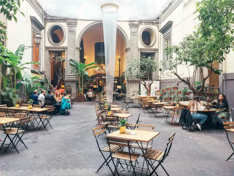 The Barrio Botanico cafe in Municipio now relocated in Vomero District