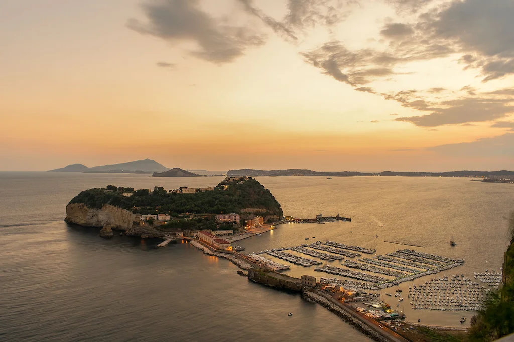 Amazing view of Naples at sunset - Is Naples safe for tourists?